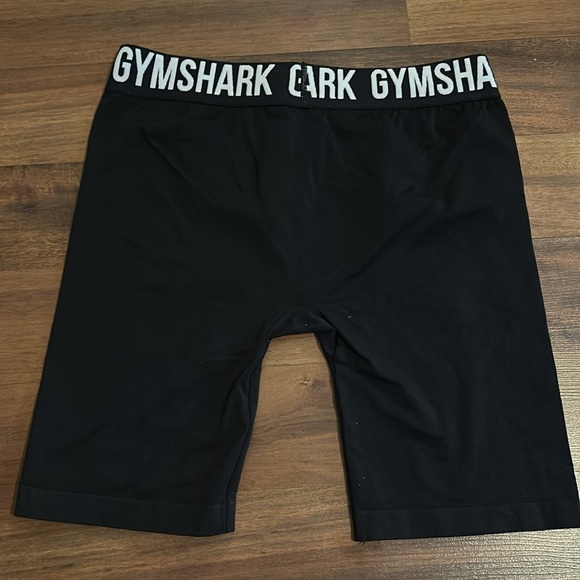 Gymshark Seamless Black Shorts Size Medium Soellout Waistband Flex - Picture 2 of 4